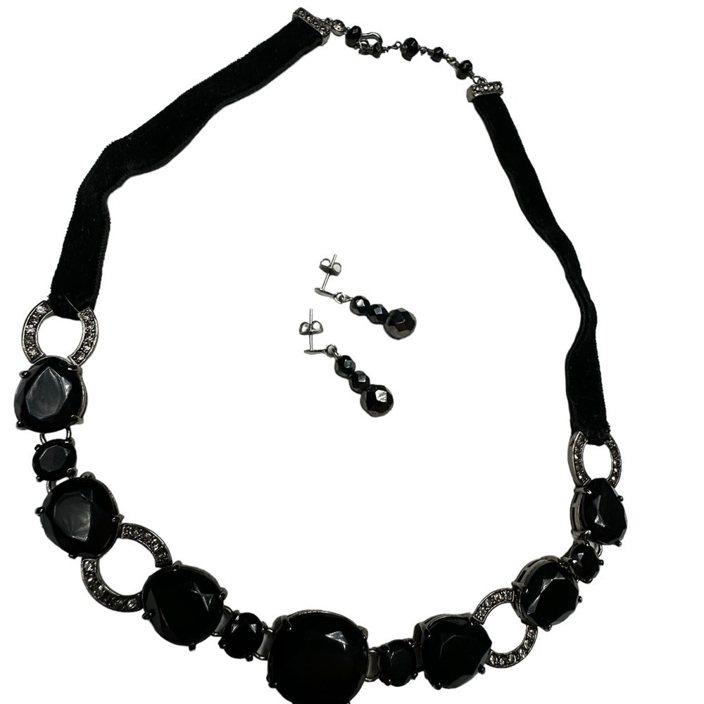 Black Onyx Beaded Crystal Necklace And Free Earrings